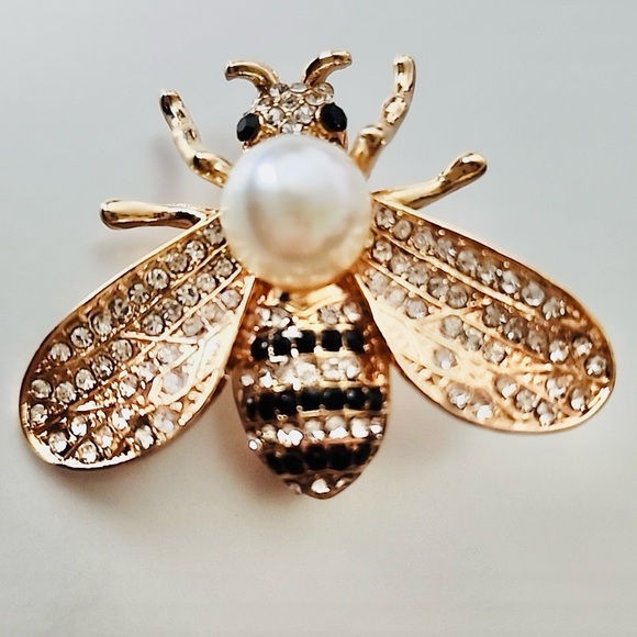 Honey Bee White Pearl 
Brooch Simulated Rhinestones Diamonds Black and Gold NWOT - Picture 6 of 8